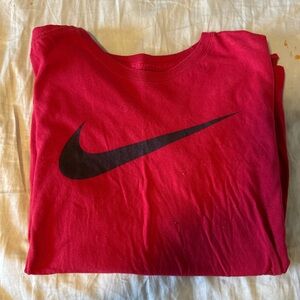 Mens Red and black Nike short sleeve t- shirt Size L